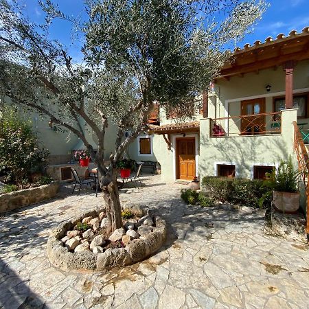 Pegasus House Hotel Corinto Esterno foto