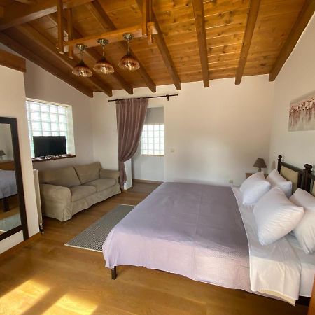 Pegasus House Hotel Corinto Esterno foto