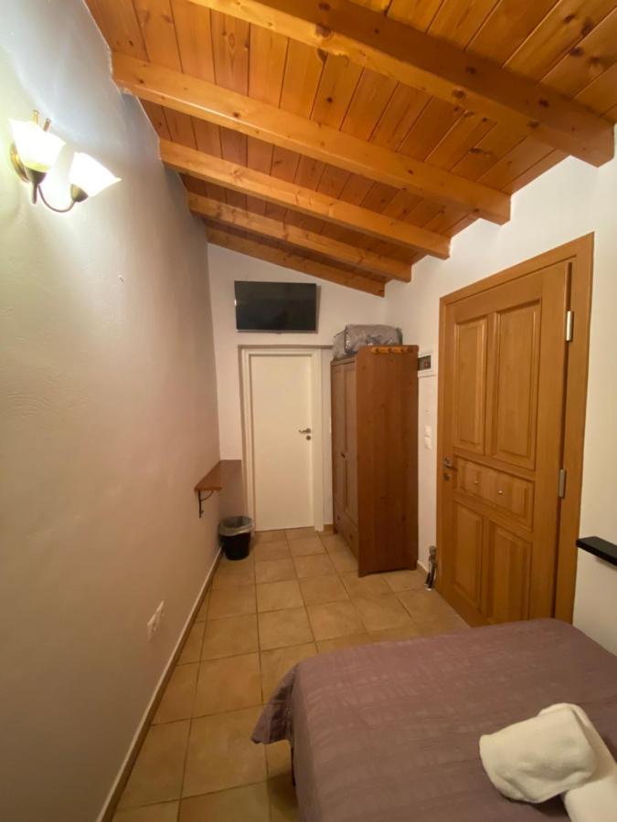 Pegasus House Hotel Corinto Esterno foto