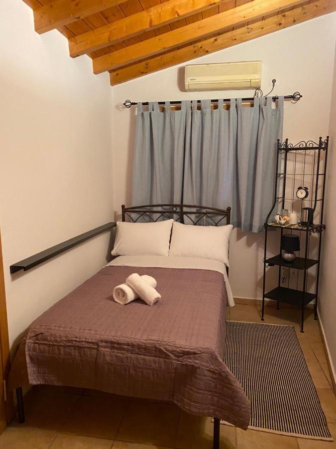 Pegasus House Hotel Corinto Esterno foto