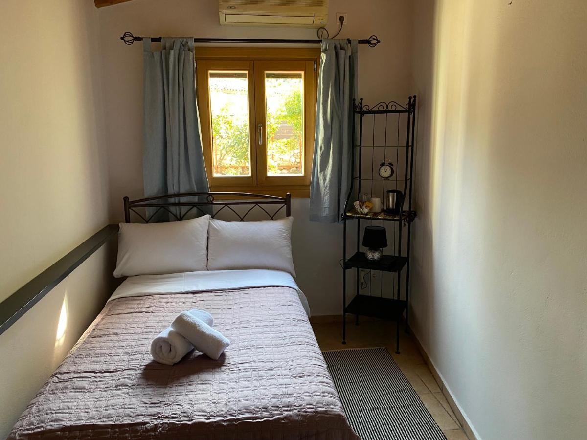 Pegasus House Hotel Corinto Esterno foto