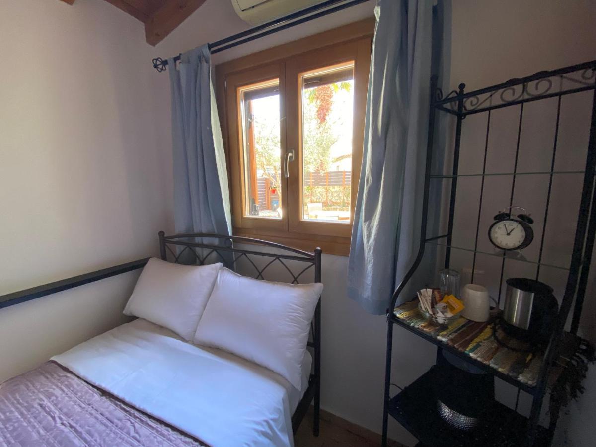 Pegasus House Hotel Corinto Esterno foto