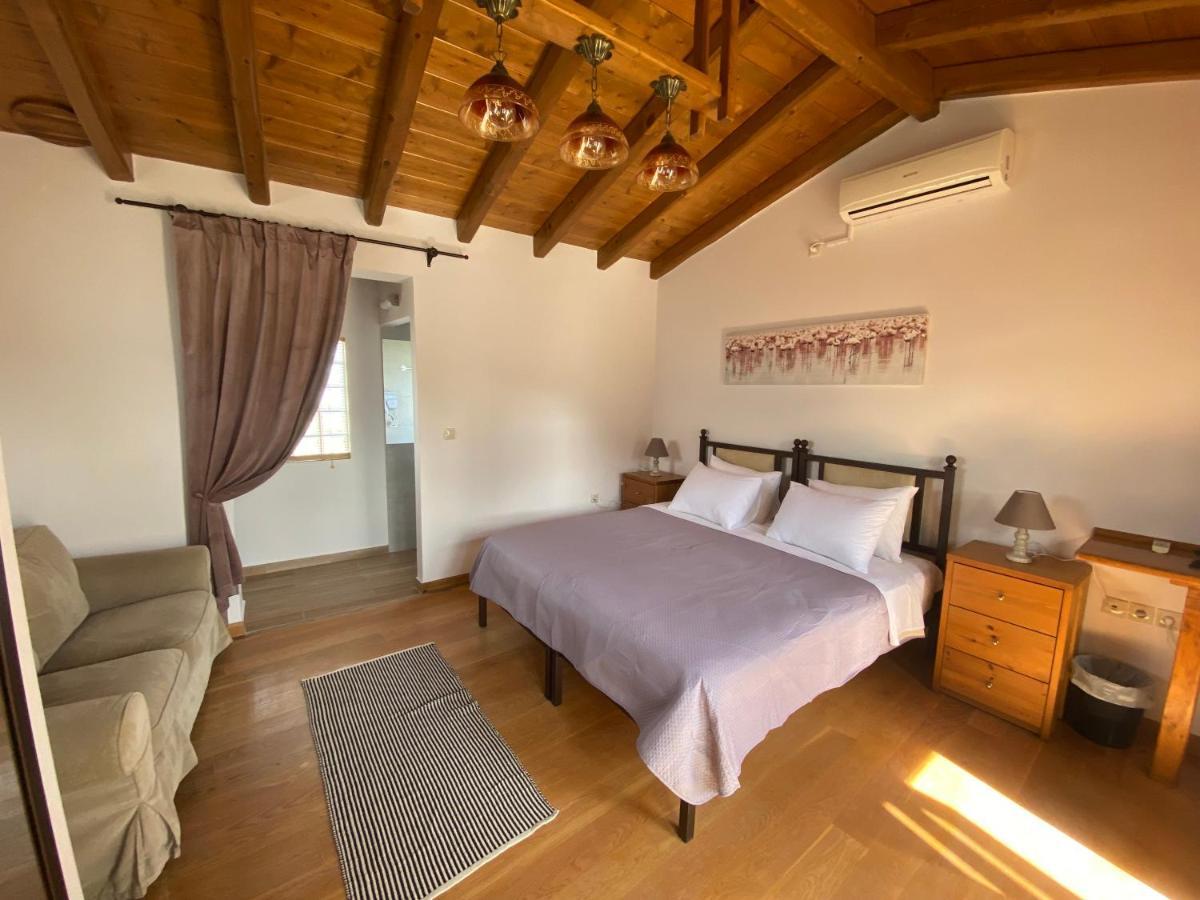 Pegasus House Hotel Corinto Esterno foto