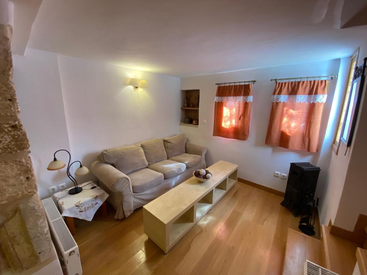 Pegasus House Hotel Corinto Esterno foto